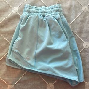 light blue Lululemon hottie hot shorts size 6 4”